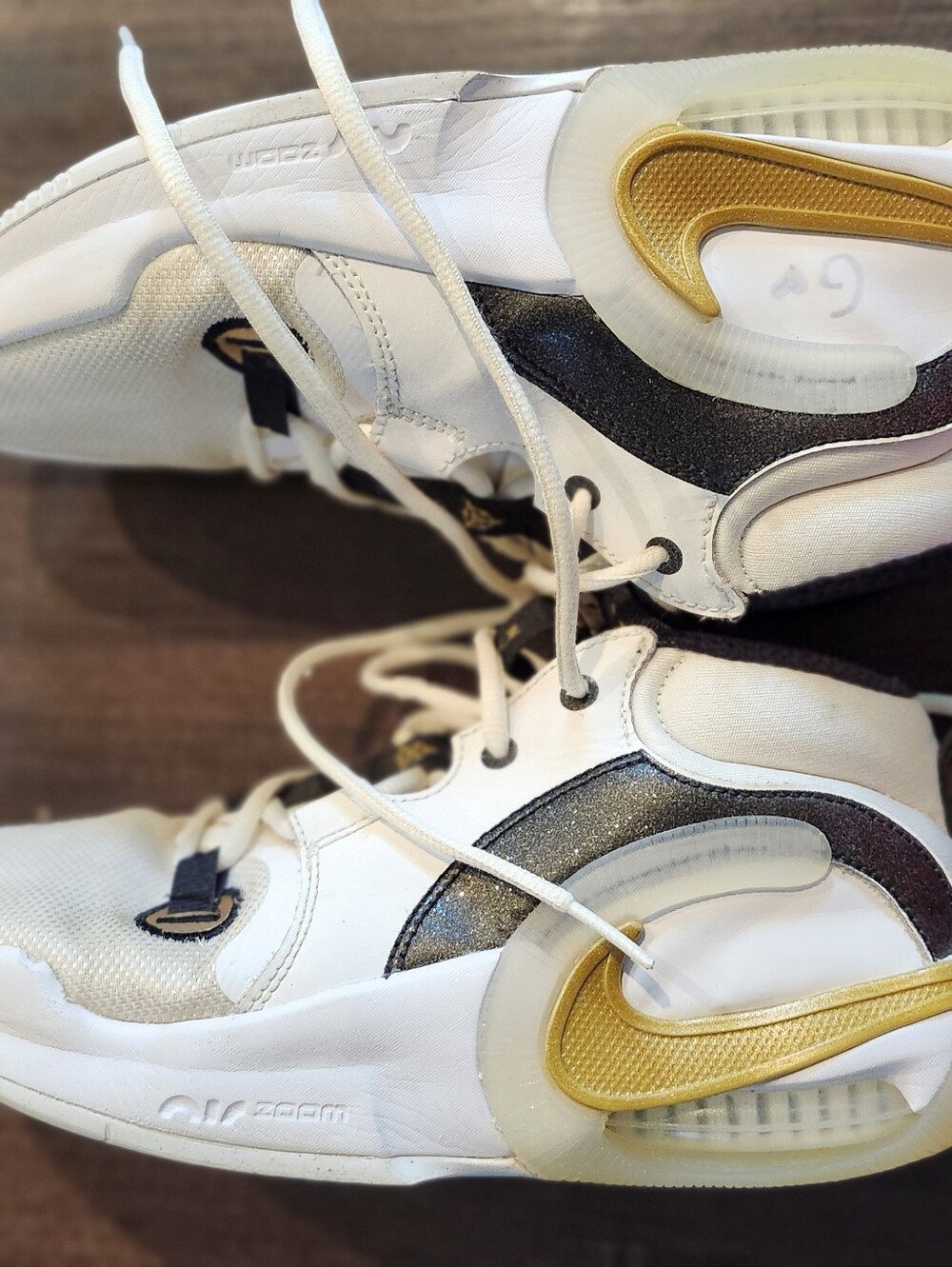 Nike Air Zoom Crossover 2 Basketball Shoes White Gold 6.5Y (Women’s 8)